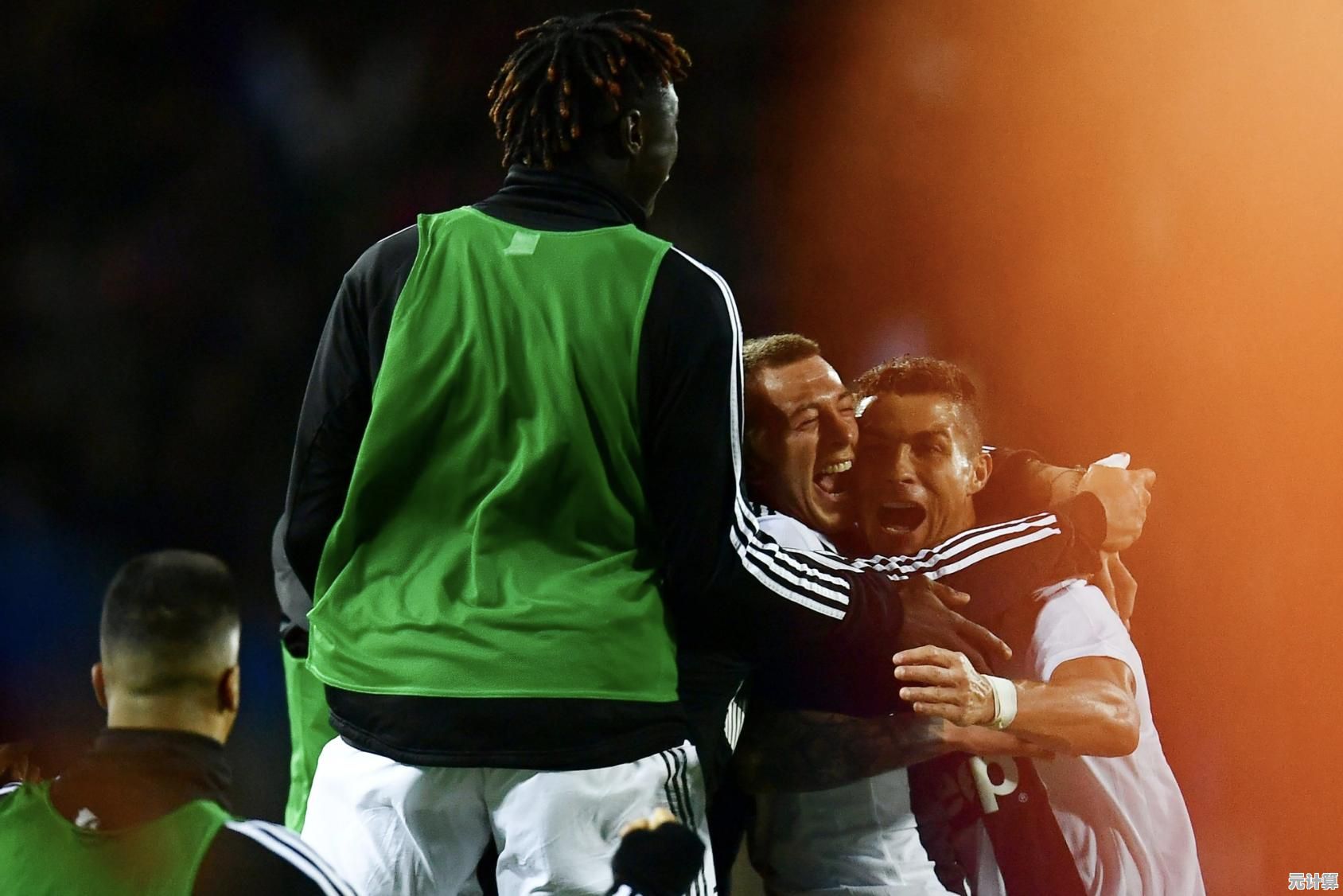 渴望经营建设与剧情探索并存的游戏？辛普森一家》满足你的所有期待！