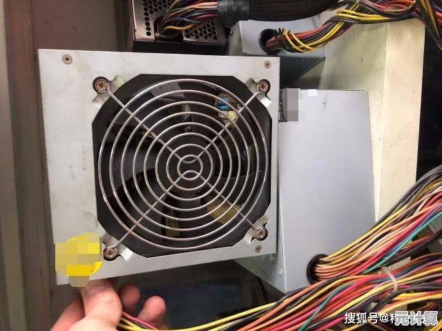 小鱼教您如何挑选合适的台式机电源功率，确保高效稳定运行