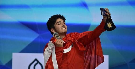 想体验恋爱剧情与策略战斗的乐趣?新世界狂欢》满足你所有幻想! 想体验恋爱剧情与策略战斗的乐趣?新世界狂欢》满足你所有幻想!