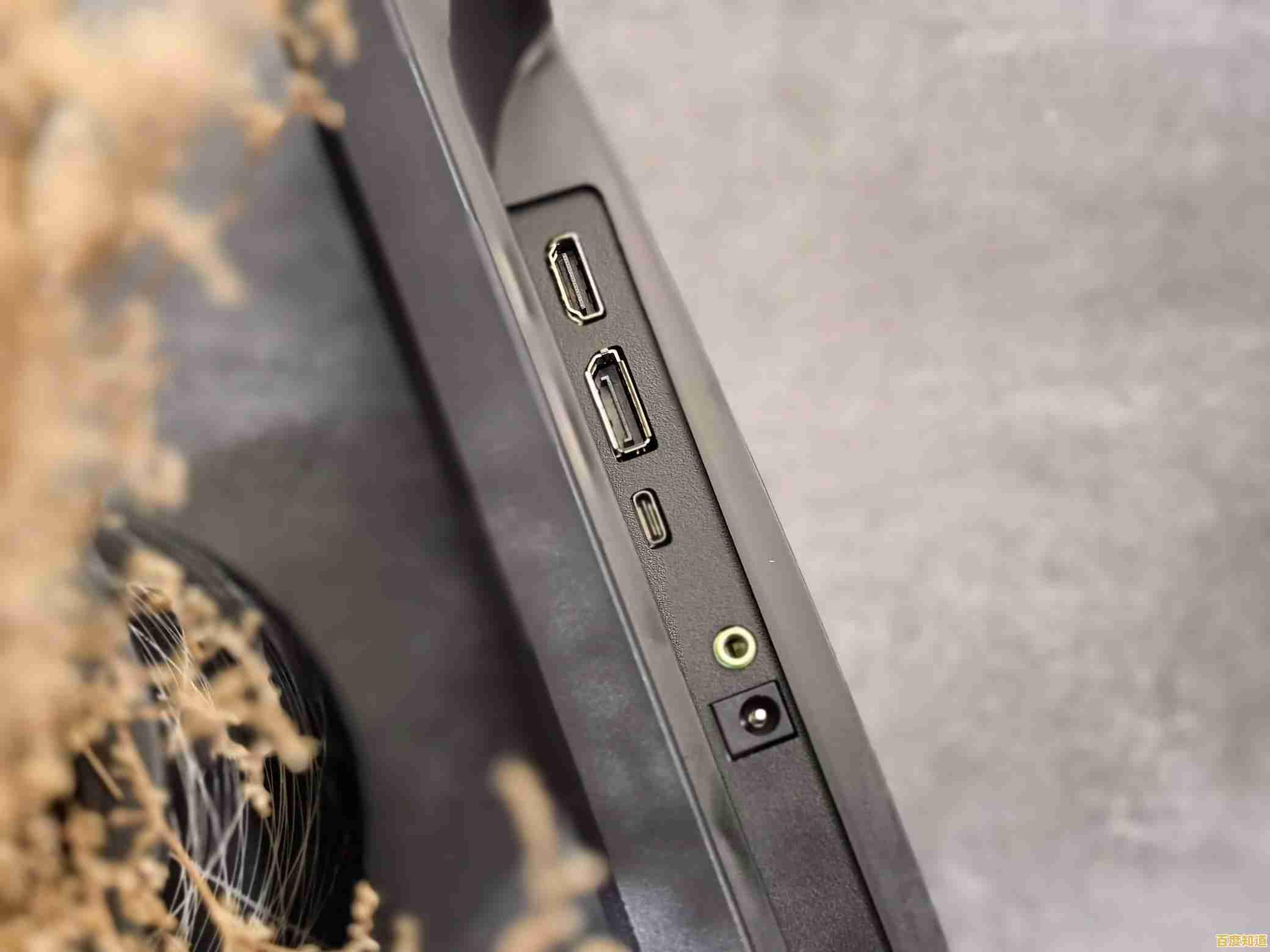 双显示器配置,让您的工作效率翻倍,轻松实现事半功倍 双显示器配置,让您的工作效率翻倍,轻松实现事半功倍