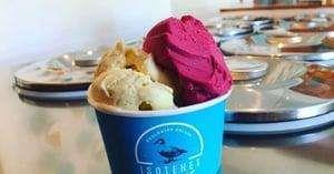 想体验制作美味冰淇淋的乐趣?老爹冰淇淋店豪华版》满足你所有甜蜜幻想! 想体验制作美味冰淇淋的乐趣?老爹冰淇淋店豪华版》满足你所有甜蜜幻想!